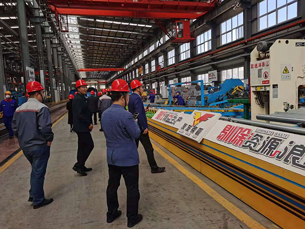 熱鍍鋅圓管生產(chǎn)車間